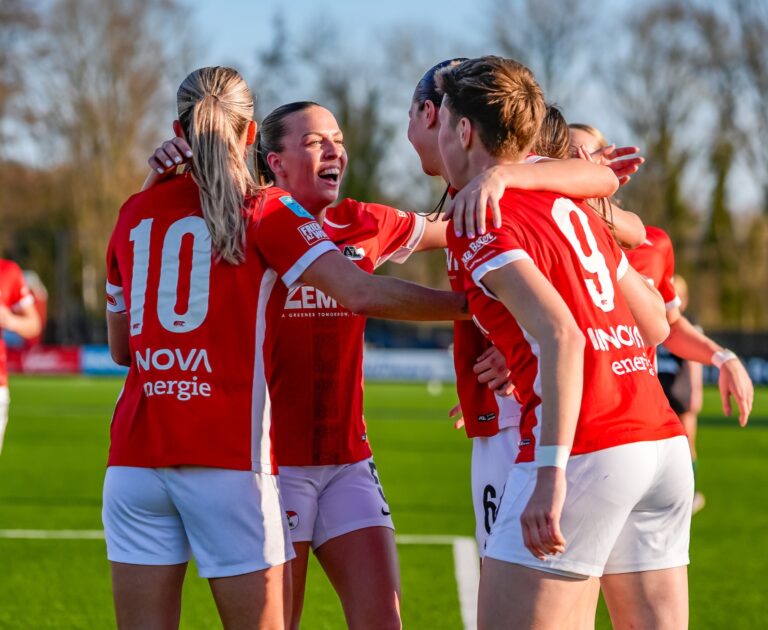AZ vrouwen - PEC Zwolle vrouwen 24-25